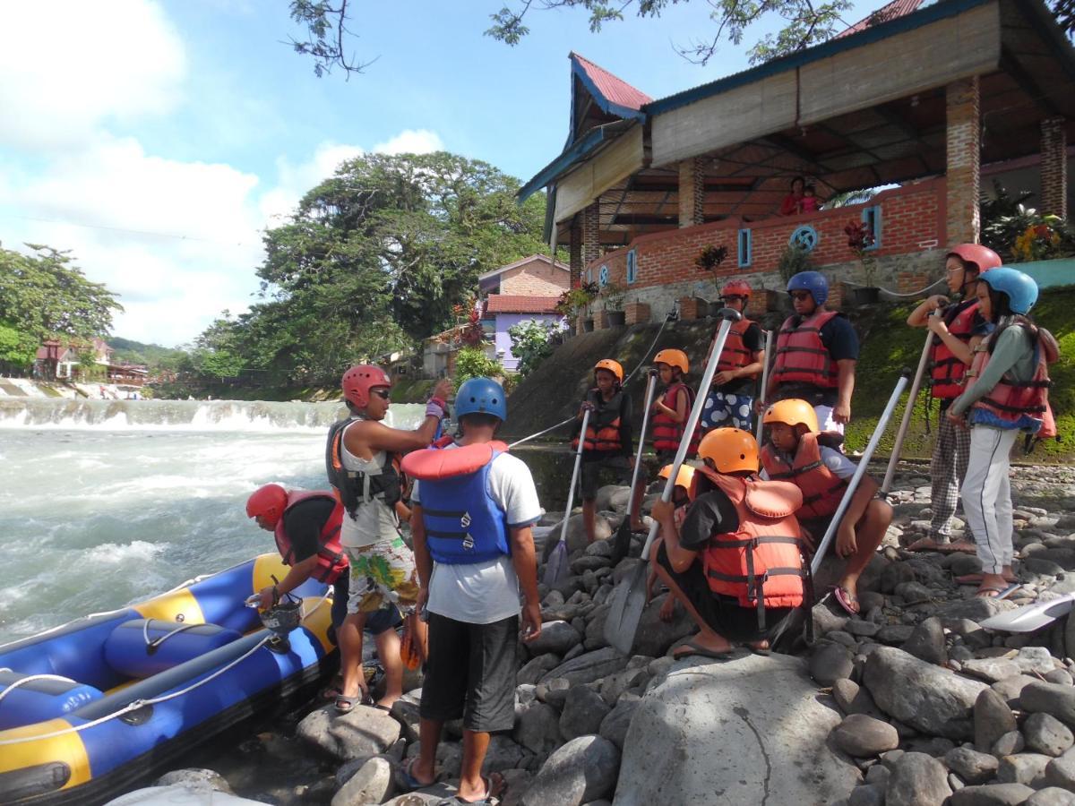 Ambow Homestay Jungle Trekking & Village Tour Bukit Lawang Esterno foto