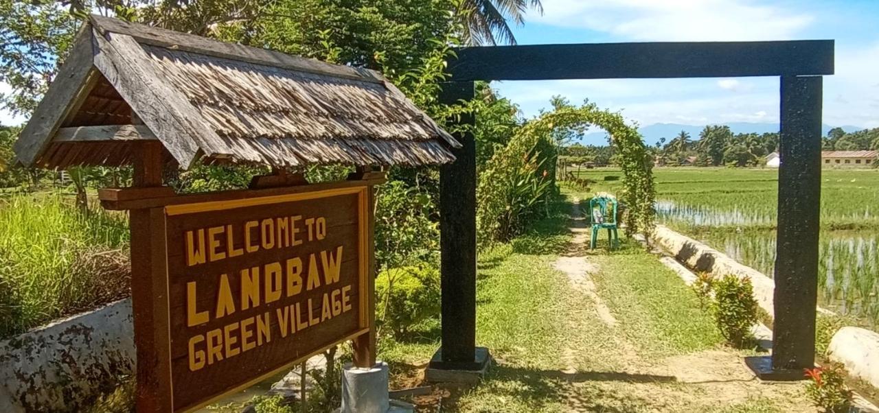 Ambow Homestay Jungle Trekking & Village Tour Bukit Lawang Esterno foto