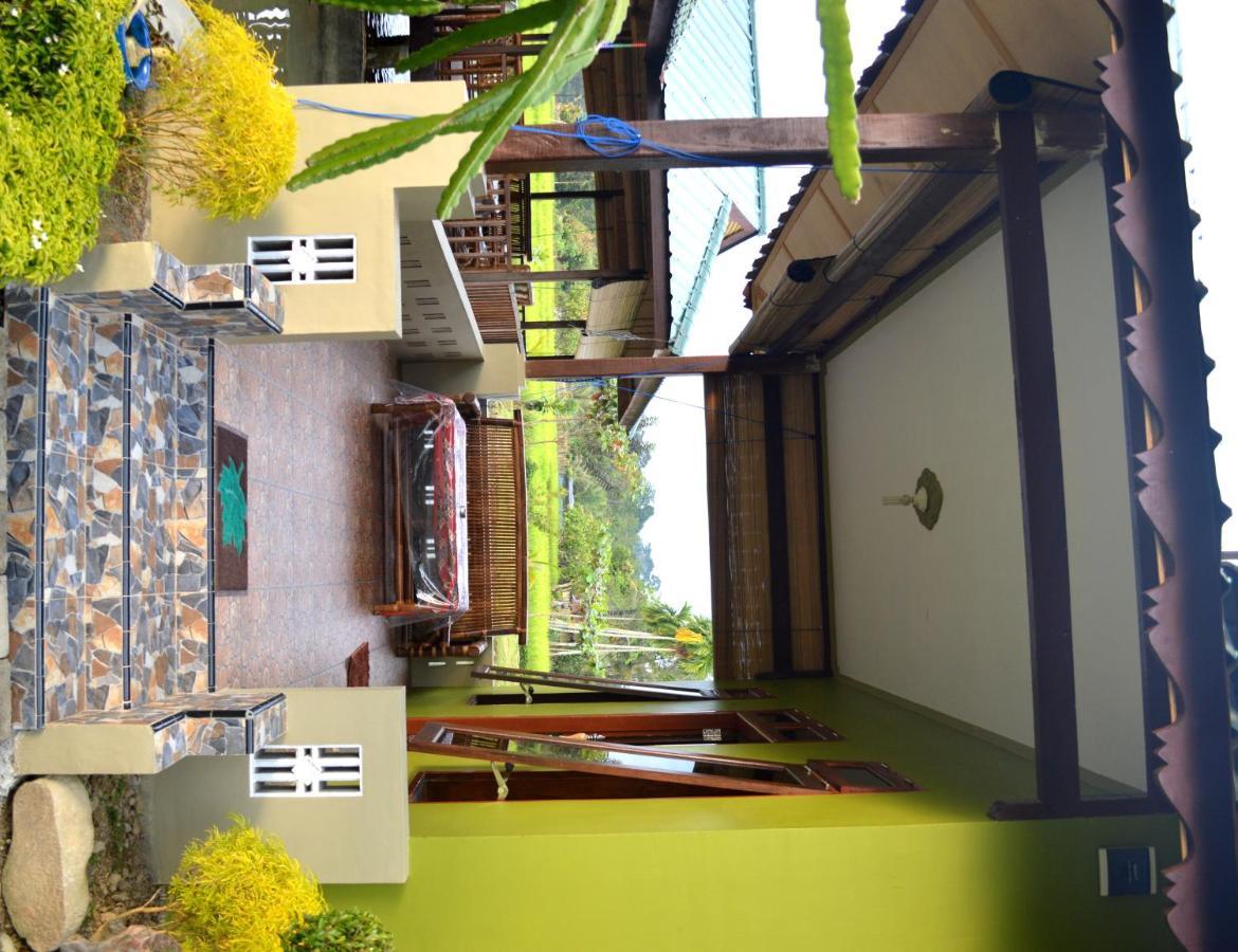 Ambow Homestay Jungle Trekking & Village Tour Bukit Lawang Esterno foto