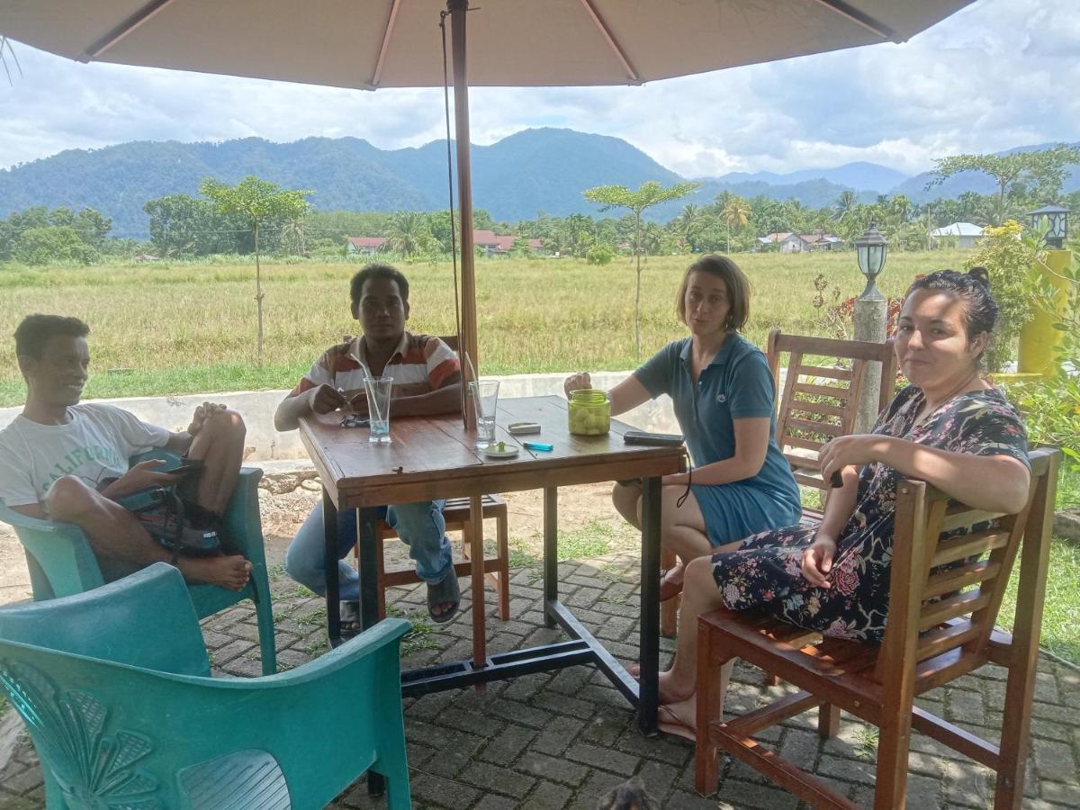 Ambow Homestay Jungle Trekking & Village Tour Bukit Lawang Esterno foto
