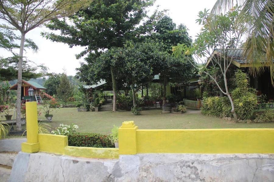 Ambow Homestay Jungle Trekking & Village Tour Bukit Lawang Esterno foto