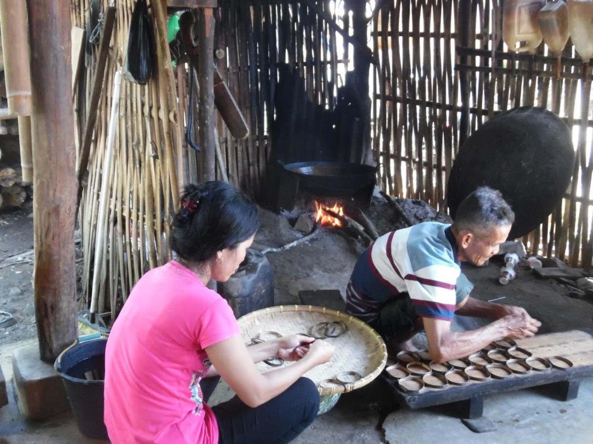 Ambow Homestay Jungle Trekking & Village Tour Bukit Lawang Esterno foto